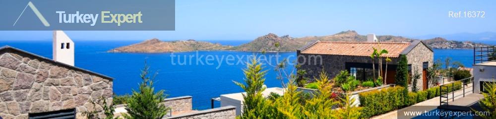 Spacious sea-view villas in Bodrum Yalikavak, 200 meters from the sea, with an infinity pool 1