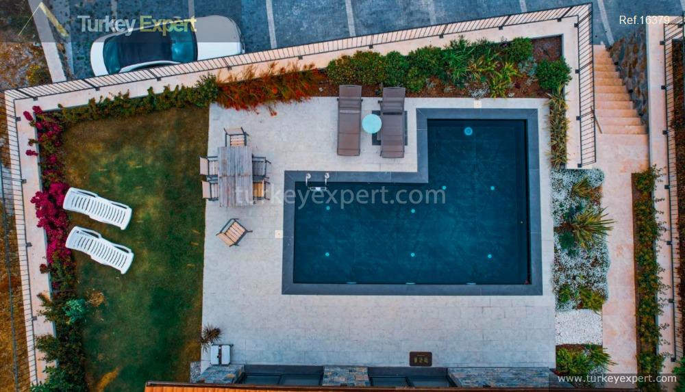 Sea-view stone villas for sale in Bodrum Yalikavak with private pools 1