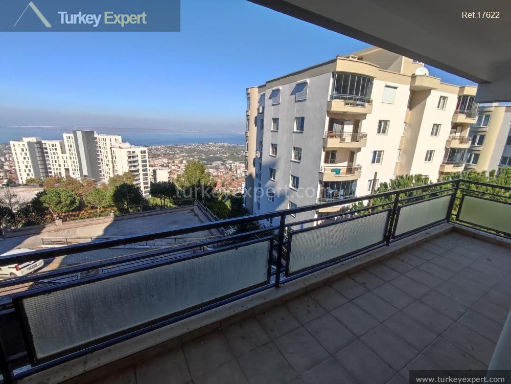 gulf view apartment with 3 bedrooms for sale in izmir22