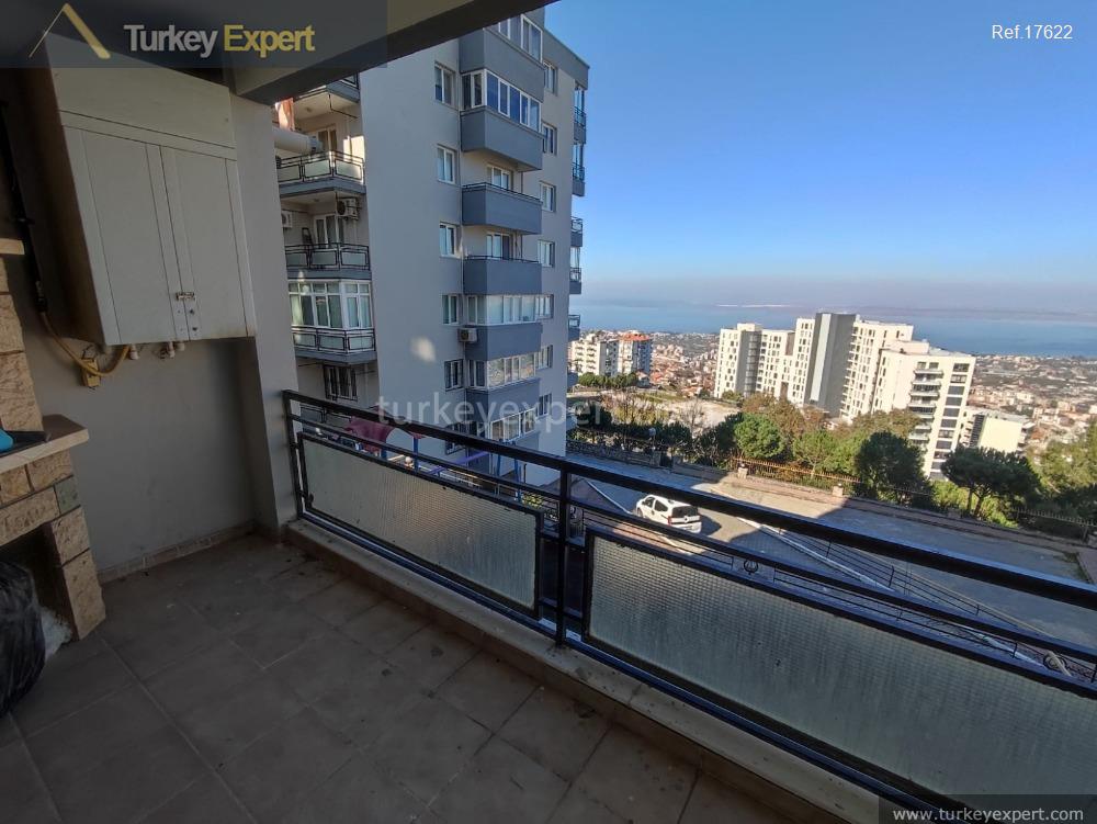 gulf view apartment with 3 bedrooms for sale in izmir23