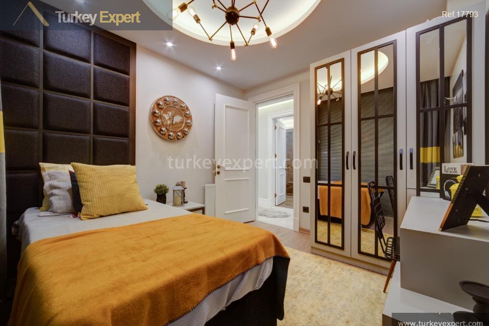 Spacious apartments with a marvelous design in Mersin by the beach 2