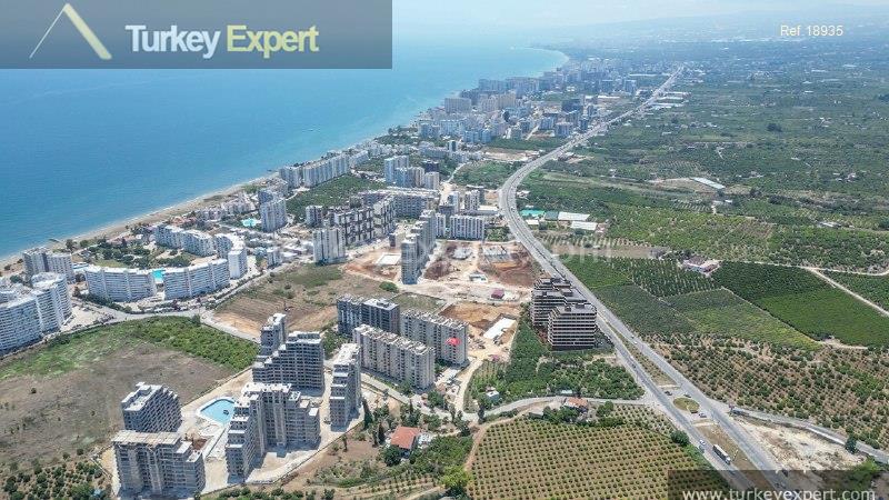 Holiday apartments with social infrastructure in Mersin near the beach 1