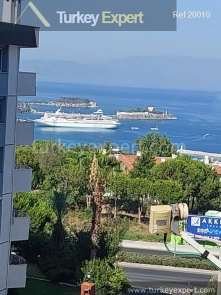 Wohnung mit Blick auf das Meer und den Hafen im Zentrum von Kusadasi 0
