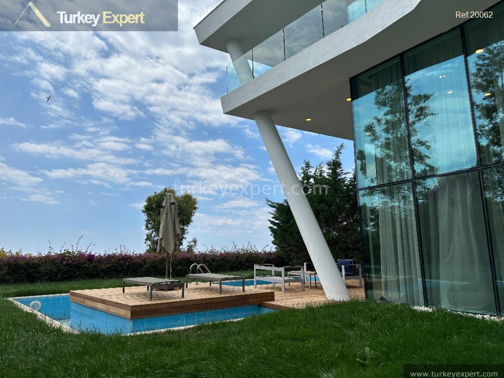 10211luxury beachfront penthouse and villa in a bodrum affluent sea