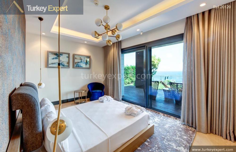 Luxury beachfront villa with a contemporary design in Bodrum Yalikavak 2