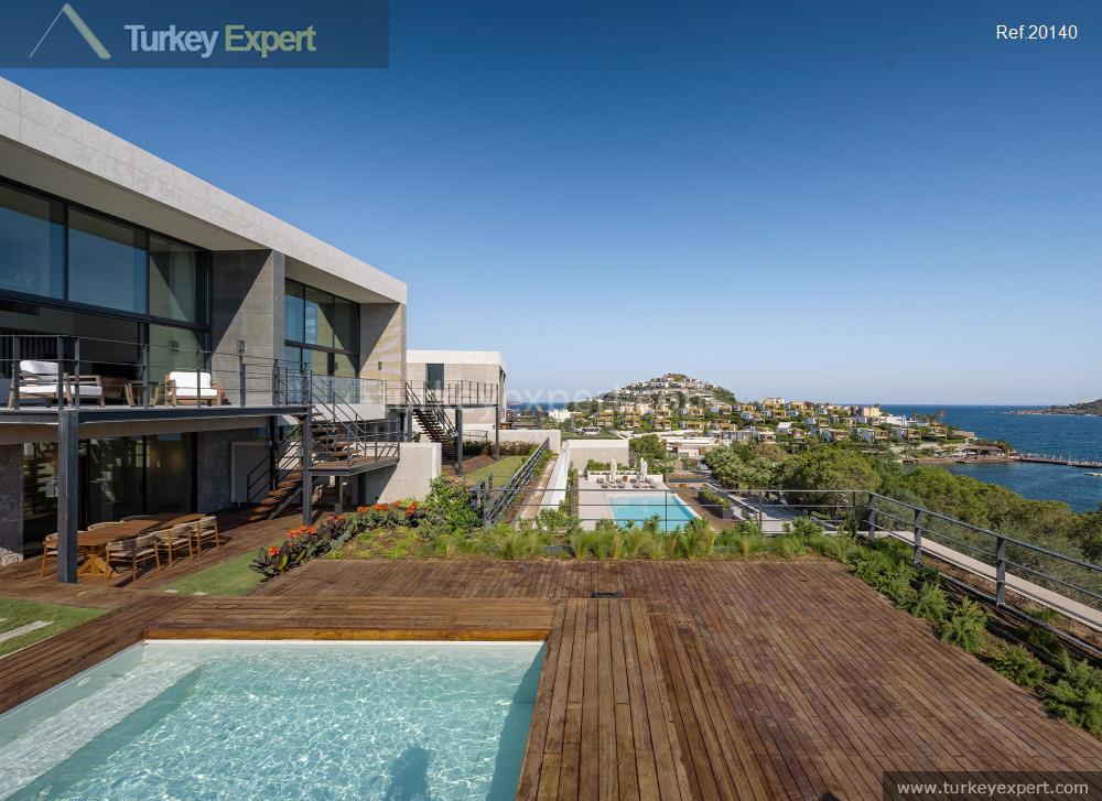 Luxury sea-front villas for sale in Bodrum Yalikavak 0