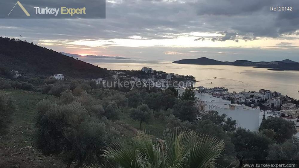 Sea-view apartment for sale in Bodrum Gulluk intertwined with nature 4