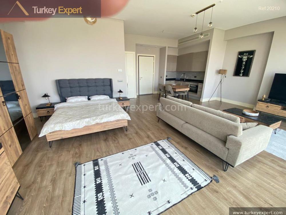 High-floor resale apartment with panoramic views in Istanbul Atasehir 2