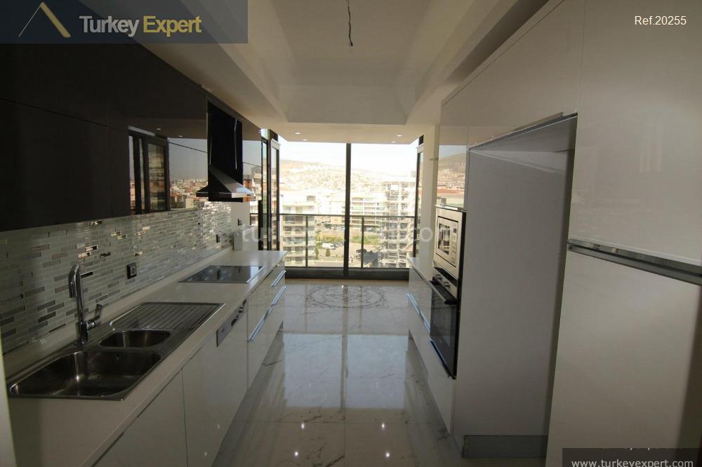 3-bedroom apartment for sale with social facilities in Izmir Cigli 1