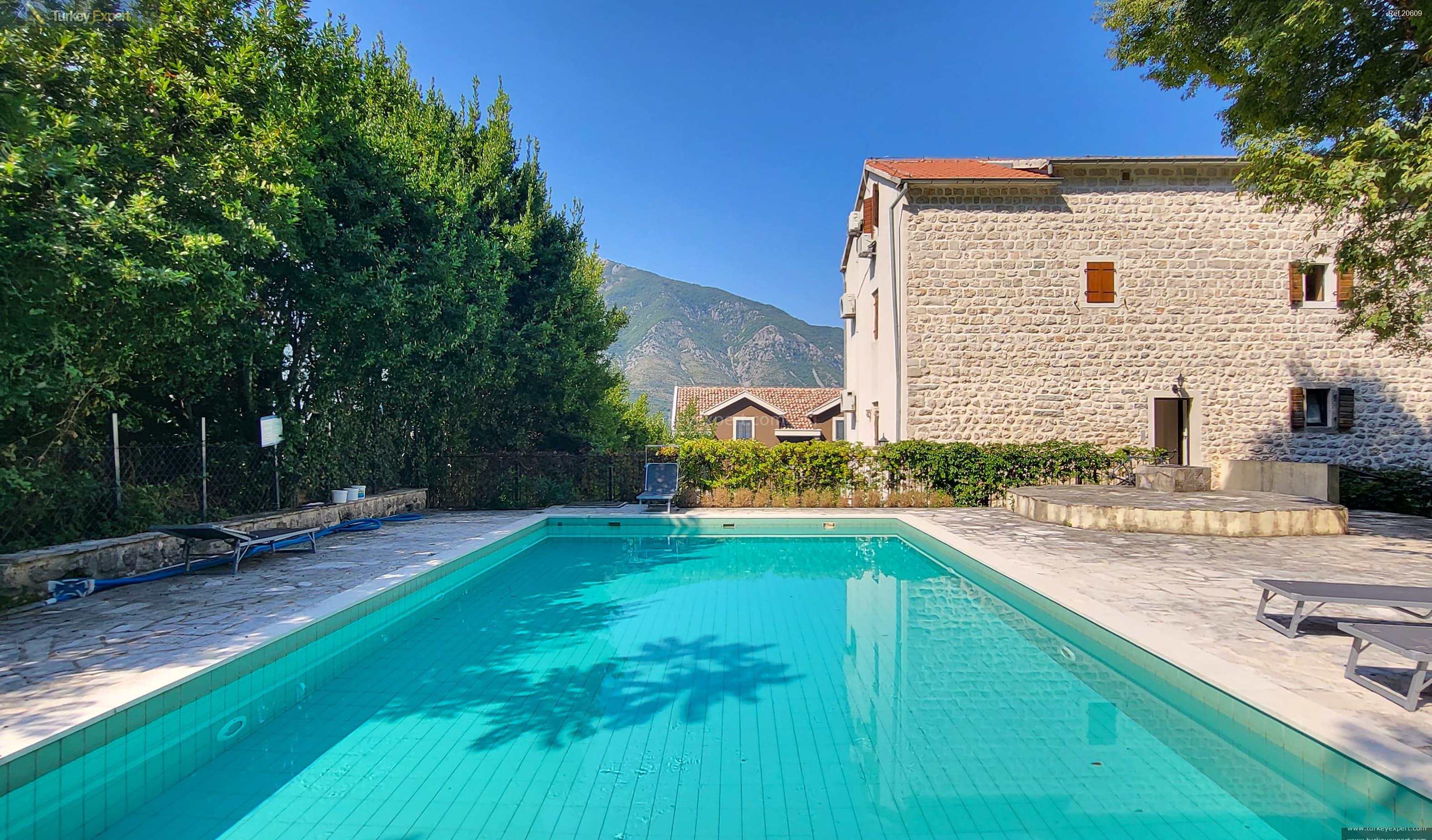 Karadag Kotor'da satilik havuzlu daire 0