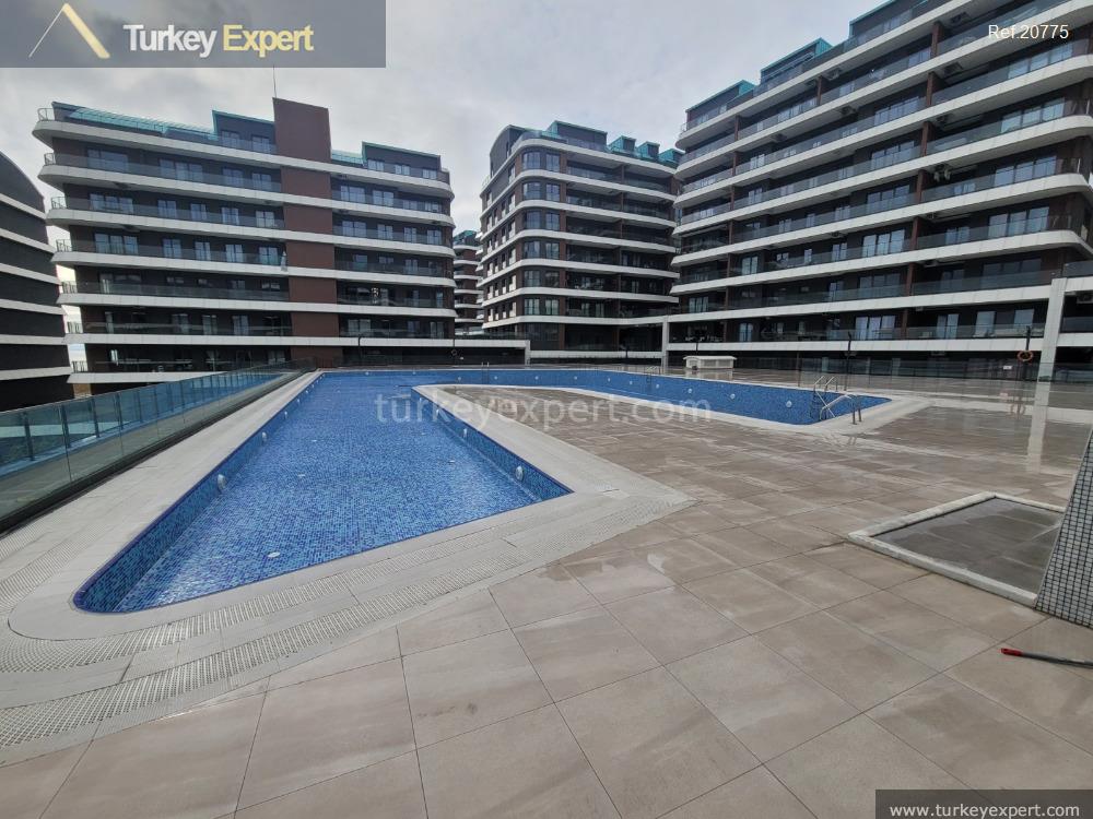 Sea-view modern apartment for sale in Istanbul Buyukcekmece 1