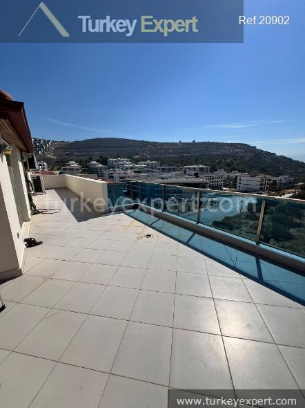 Penthouse-Wohnung mit Meerblick und Pool in Kusadasi in der Nähe des Zentrums 1