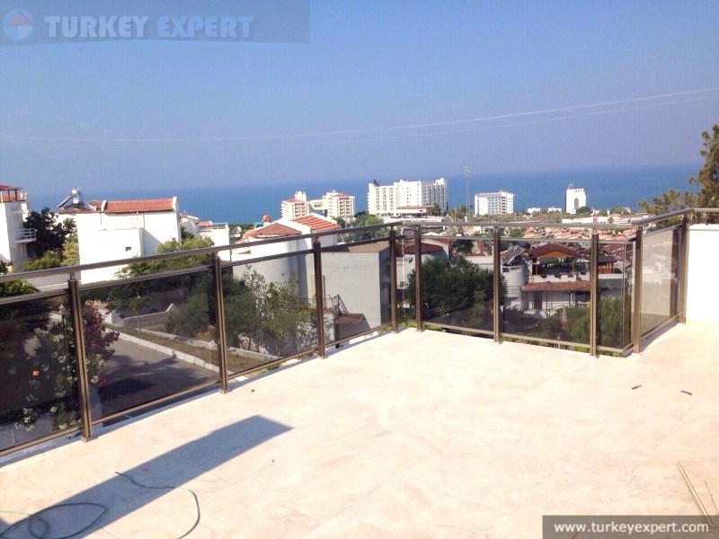 Kusadasi merkeze yakin deniz manzarali villa projesi