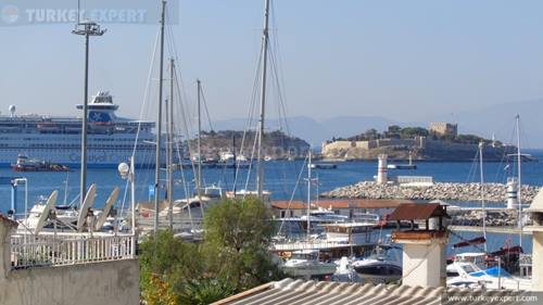 Duplex penthouse apartment right opposite Kusadasi Marina