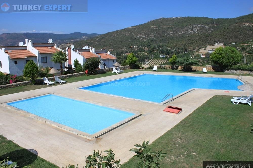 İzmir Gümüldür Yakamoz sitesinde satılık yazlık