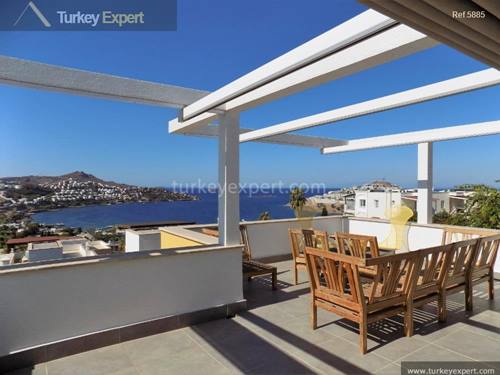 Beautiful, tastefully furnished villa with garden 200 m from beach in Bodrum Yalikavak