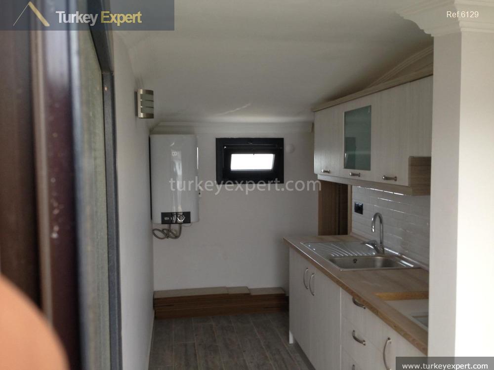 detached villas right on the4