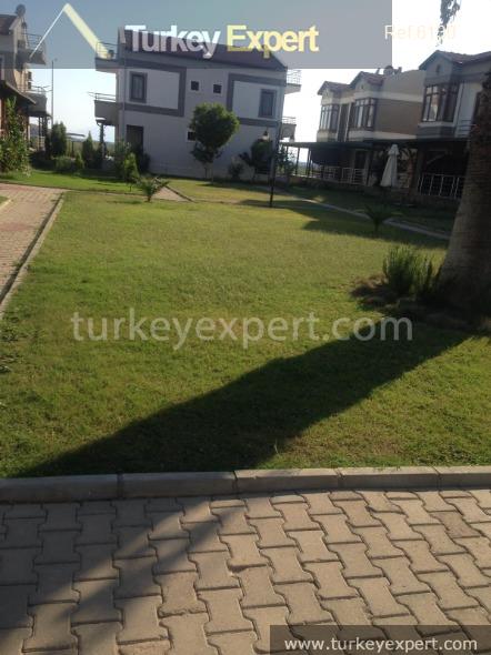semidetached villas a few steps3