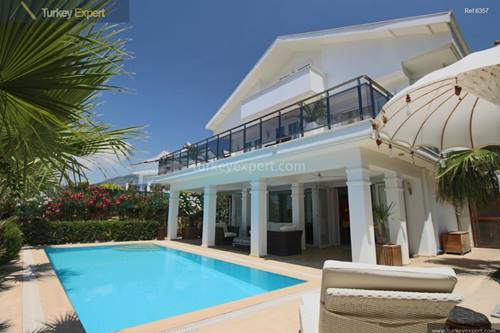 Exclusive villa with swimming pool for sale in Fethiye Ovacik