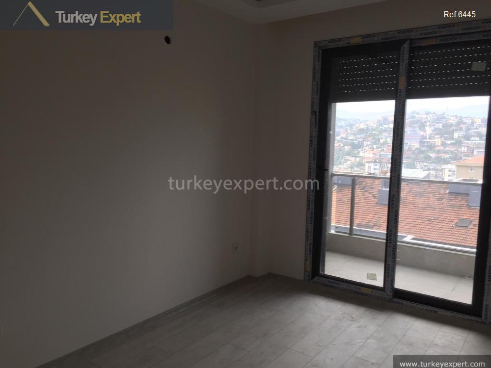 spacious threebedroom apartment in izmir12