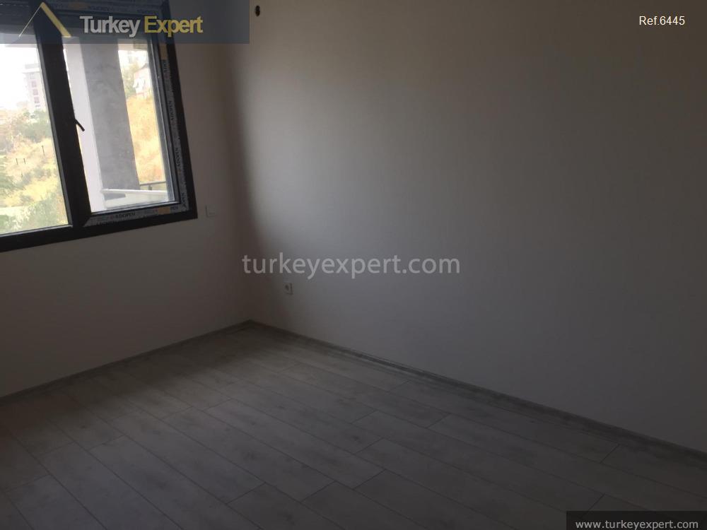 spacious threebedroom apartment in izmir14