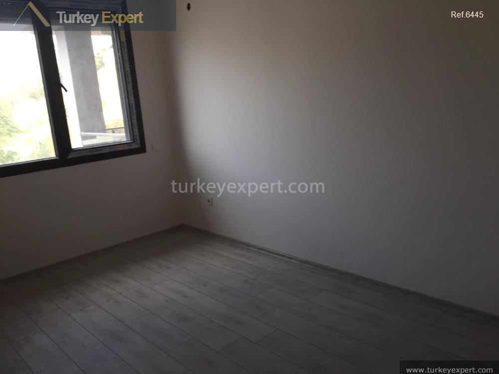 spacious threebedroom apartment in izmir20