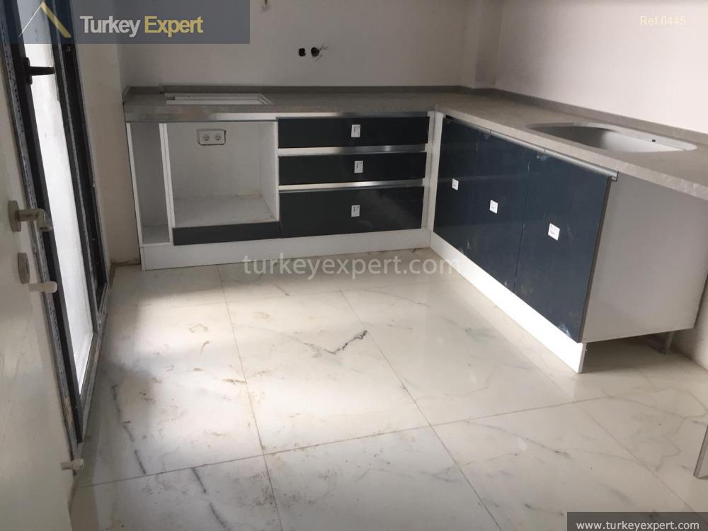 spacious threebedroom apartment in izmir22