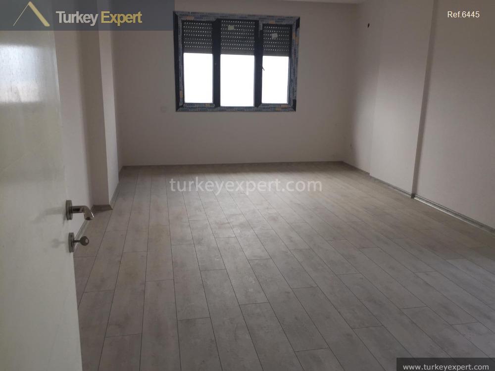 spacious threebedroom apartment in izmir26