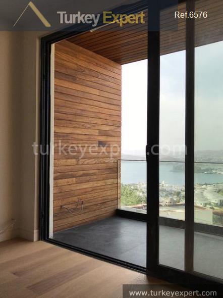 _fi_large independent villa with sea45