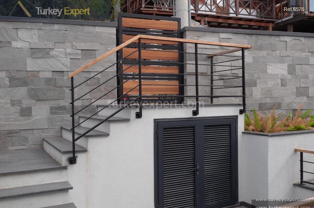 large independent villa with sea21
