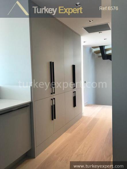 large independent villa with sea39