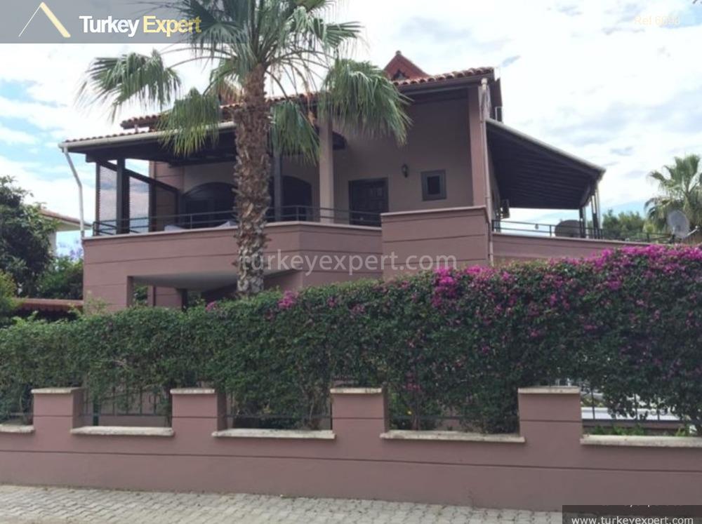 Konyaalti Gedeller Bahceli Mustakil Villa 2560629