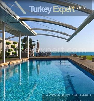 Продажа виллы на берегу моря в районе Buyukcekmece в Стамбуле 0