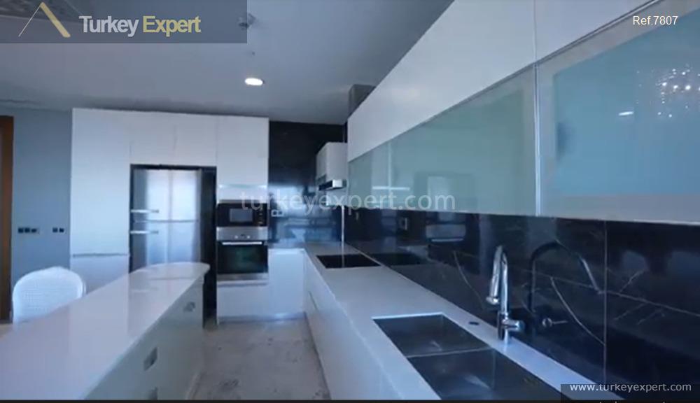Apartments for sale in Zeytinburnu on the sea-front with spectacular sea views 0