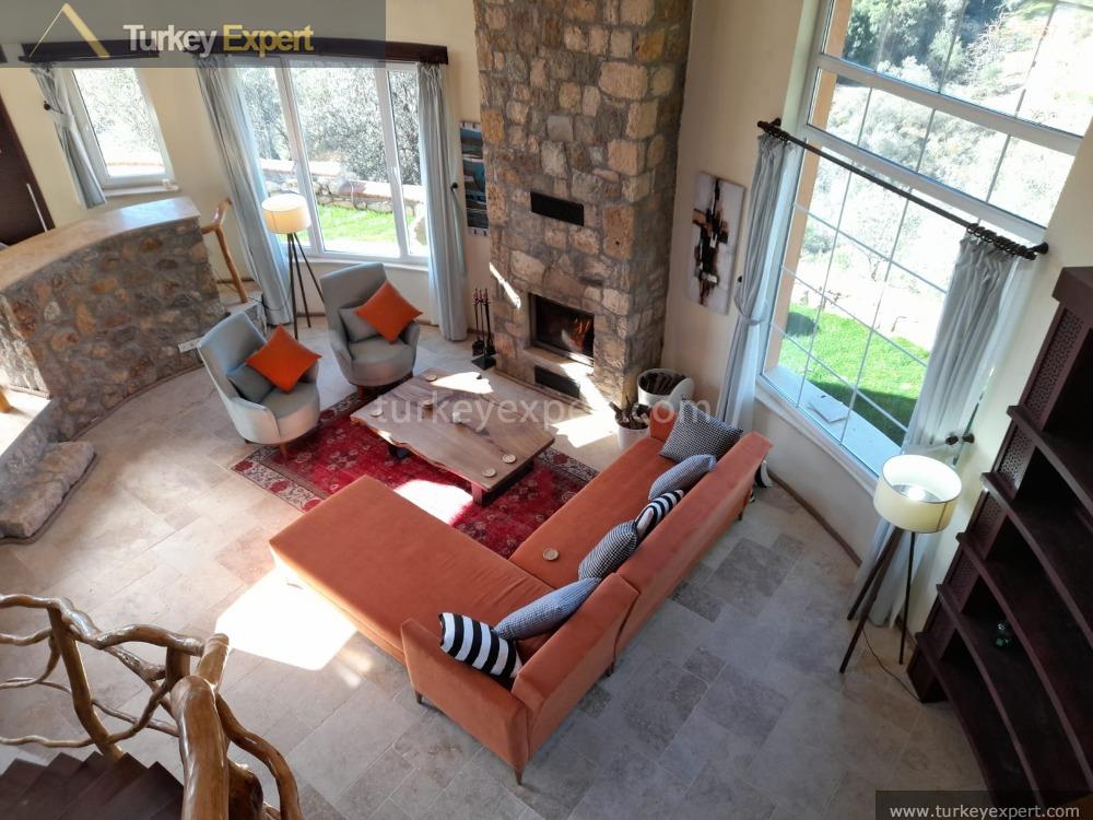 A special villa for sale in Izmir situated on a 5600 m2 olive grove 1