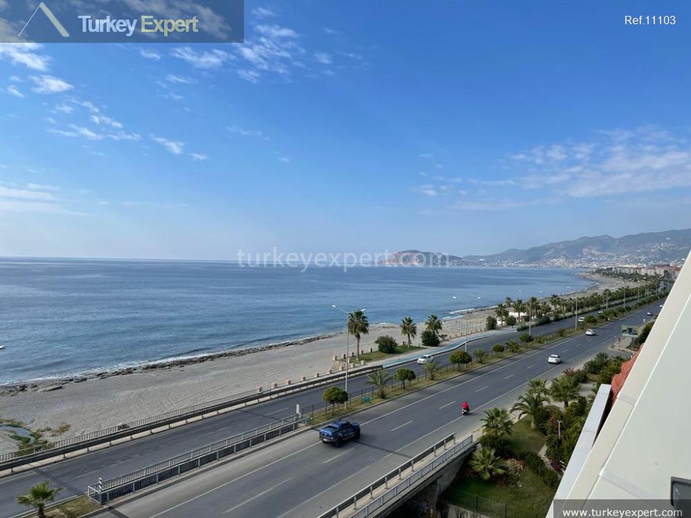 New build beach-front apartments for sale in Alanya 4