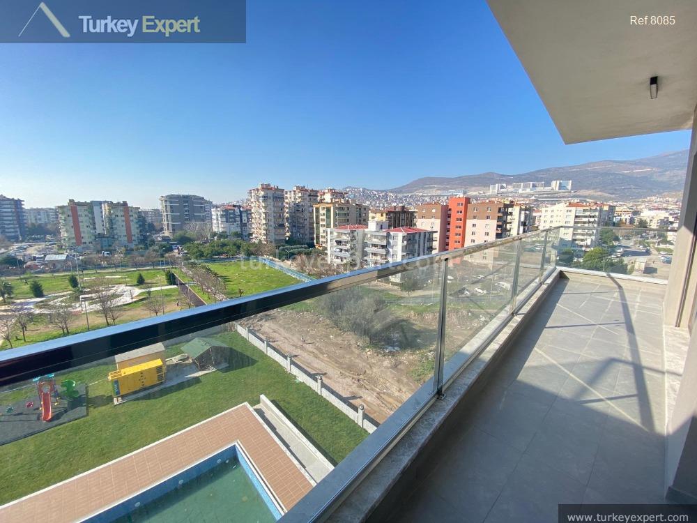 luxury apartments for sale in izmir central location with facilities12