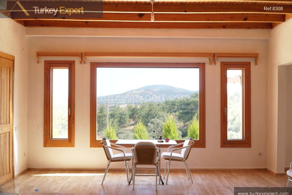 Stone house for sale in Bodrum with a 3650 m2 land 1
