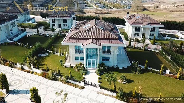 2lakeview mansion with elevator and pool for sale in buyukcekmece3