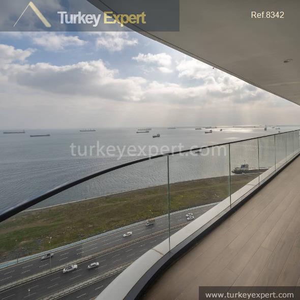 1luxurious seafront penthouse apartment istanbul2