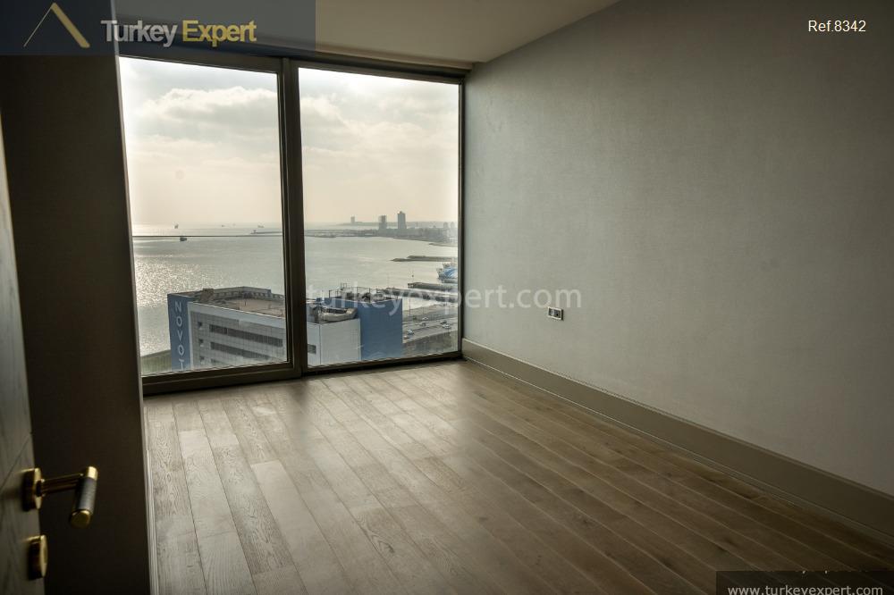 luxurious seafront penthouse apartment istanbul13