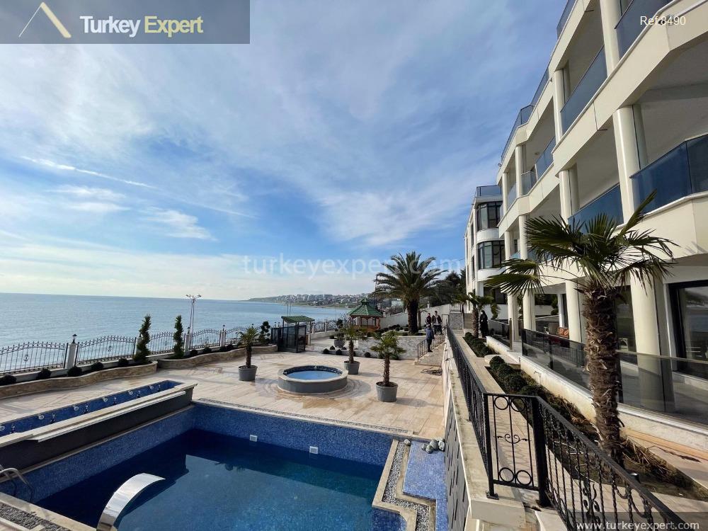 2 spacious sea-front villas for sale in Istanbul 1