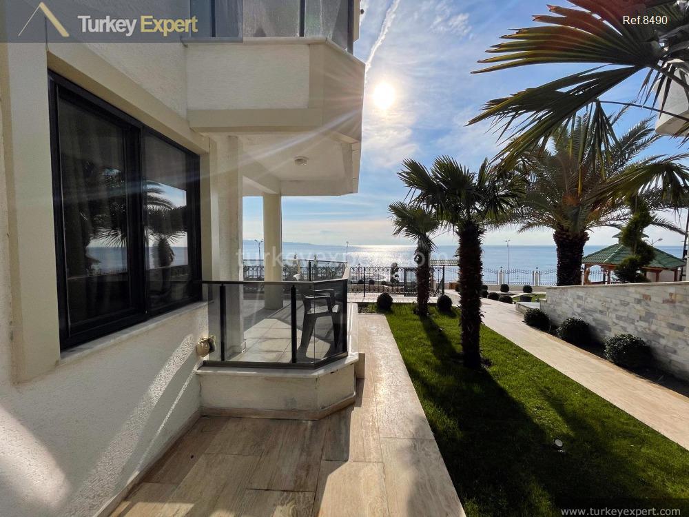 spacious seafront villas for sale in istanbul25