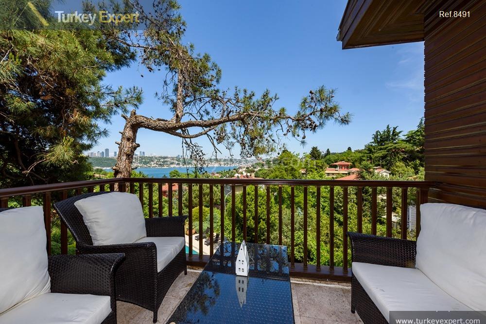 Bosphorus-view historic mansion for sale in Uskudar Beylerbeyi, Istanbul 2