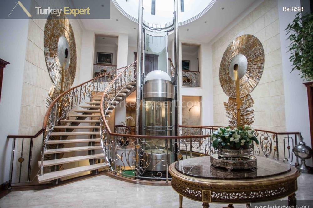 خرید ملک در استانبول شامل عمارت شگفت انگیز مقابل بسفر در بیکوز 0