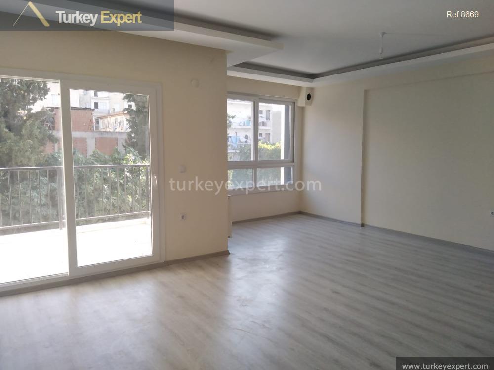 4_fi_brandnew 2bed apartment with central heating in kusadasi centrum17
