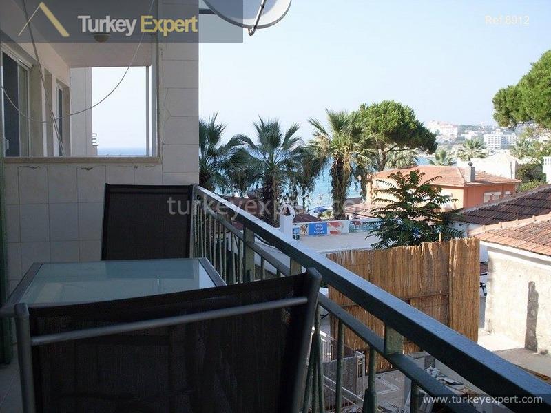 2apartment with sea view 70 m from ladies beach in9
