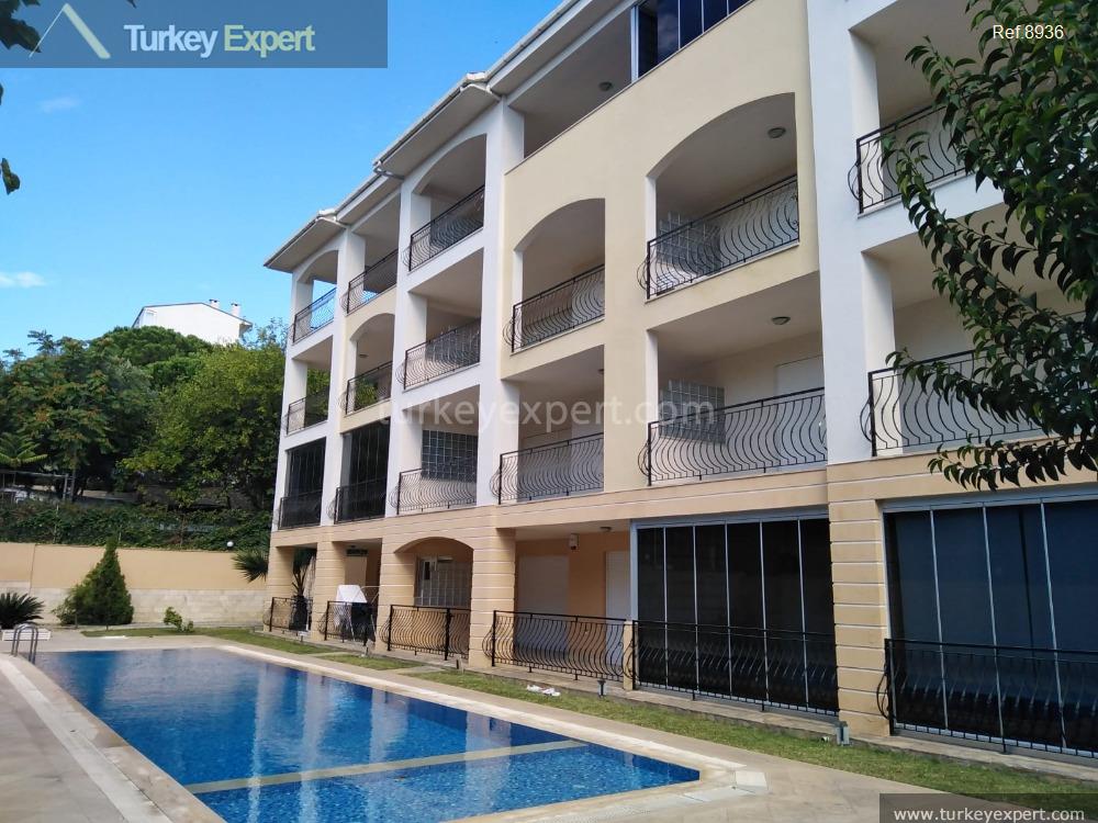 1spacious 2bedroom apartment with pool 450 m from ladies beach9
